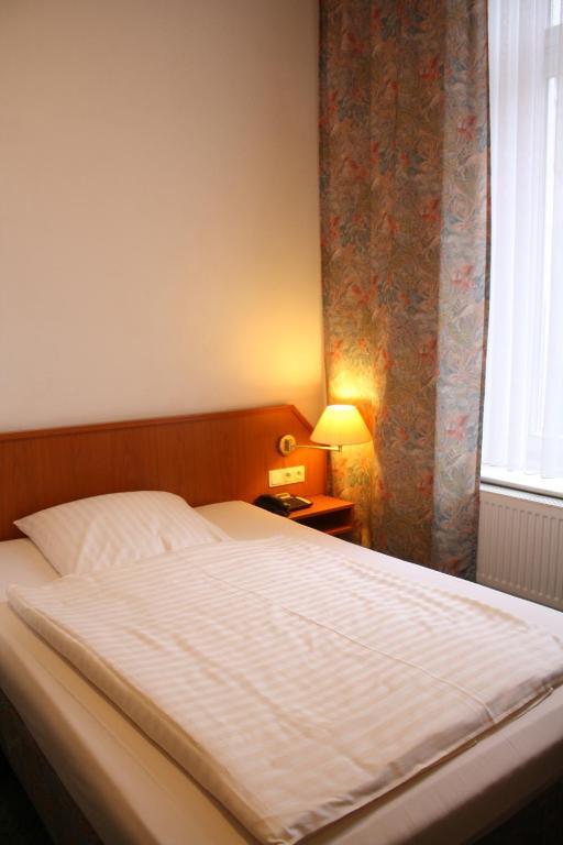 Alameda Hotel Hamburg Room photo
